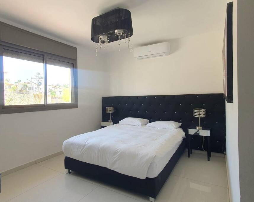 Private Pool, 3br Garden Apartment, Aquarelle *